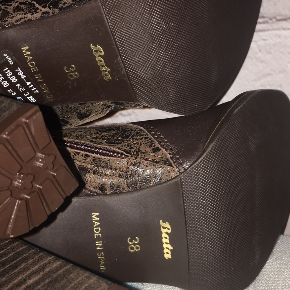 Made in Spain NWOT Beautiful Brown Knee Bo… - Picture 8 of 8